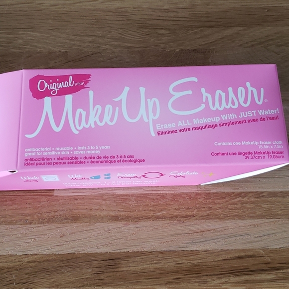 NIB Make Up Eraser - Picture 3 of 6